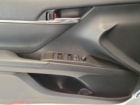 Used 2024 Toyota Camry SE image 16