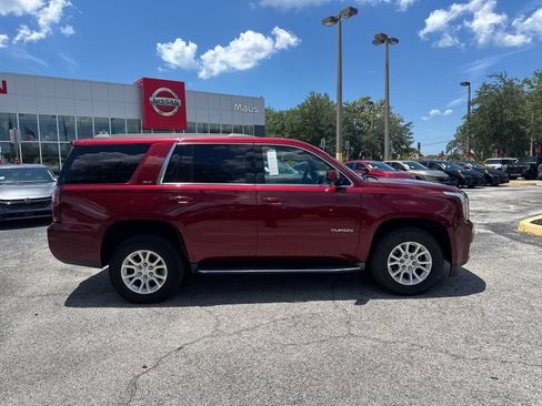 Used 2017 GMC Yukon SLT AWD/4WD image 4