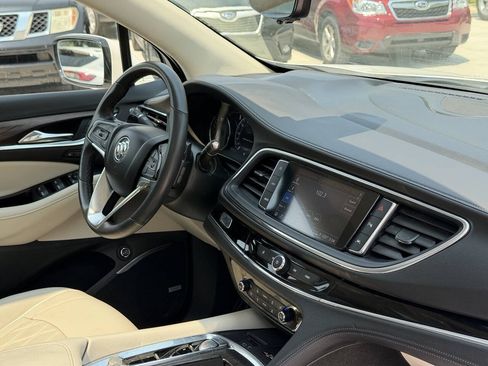 Used 2023 Buick Enclave Avenir w/ Avenir Technology Package AWD/4WD image 20