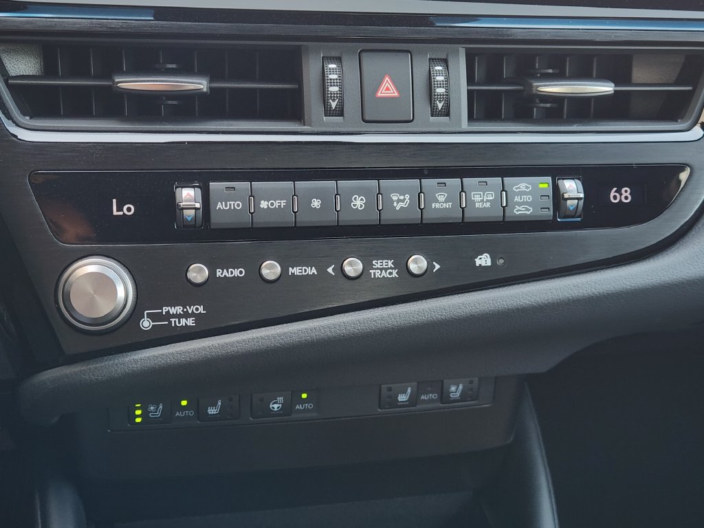 Certified 2025 Lexus ES 350 w/ Premium Package FWD image 18