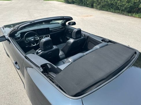 Used 2025 Ford Mustang Premium RWD image 30