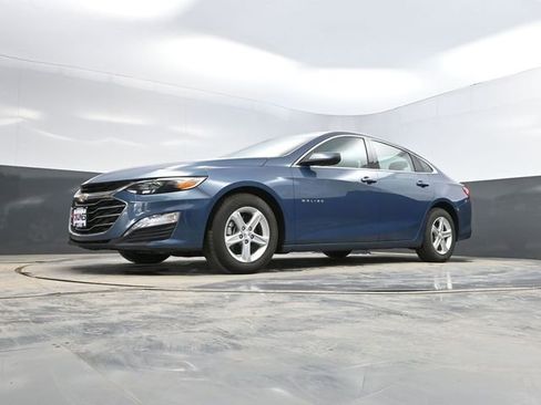Used 2024 Chevrolet Malibu LT image 38