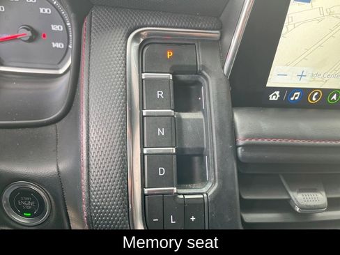 Used 2021 Chevrolet Suburban RST w/ Luxury Package image 25