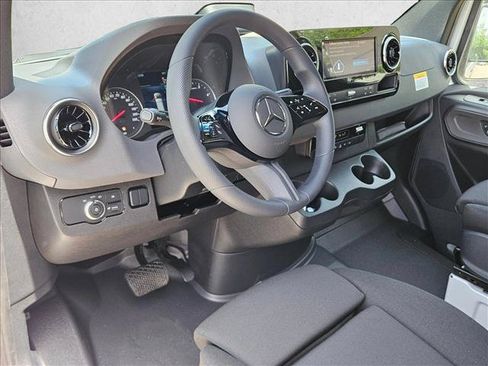 New 2026 Mercedes-Benz Sprinter 2500 image 9