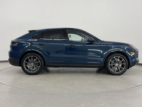 New 2025 Porsche Cayenne Coupe image 8