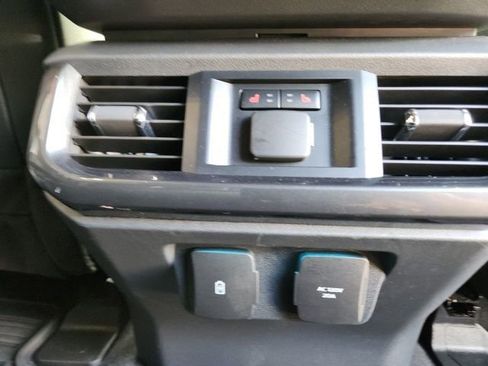 Used 2023 Ford F150 Lariat w/ Equipment Group 502A High image 18