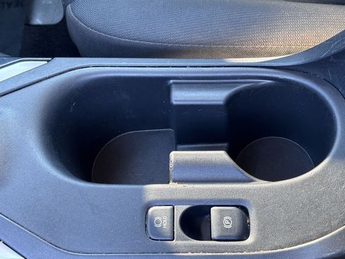 Used 2026 Toyota Corolla LE FWD image 34