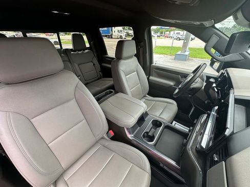 Used 2024 Chevrolet Silverado 2500 LTZ w/ LTZ Convenience Package AWD/4WD image 14