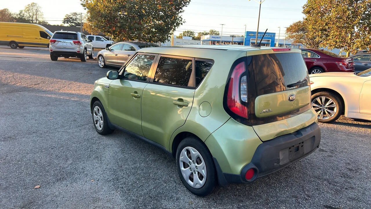 Used 2015 Kia Soul FWD image 7