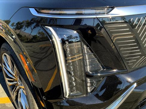 New 2026 Cadillac Vistiq Premium Luxury image 14