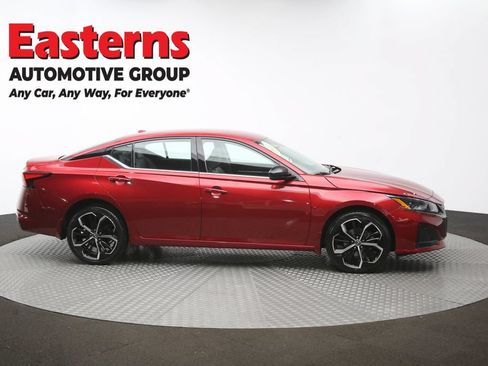 Used 2023 Nissan Altima 2.5 SR AWD/4WD image 44