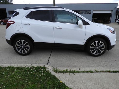 Used 2021 Buick Encore Preferred AWD/4WD image 10