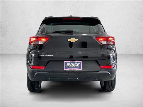 Used 2023 Chevrolet TrailBlazer LS FWD image 4