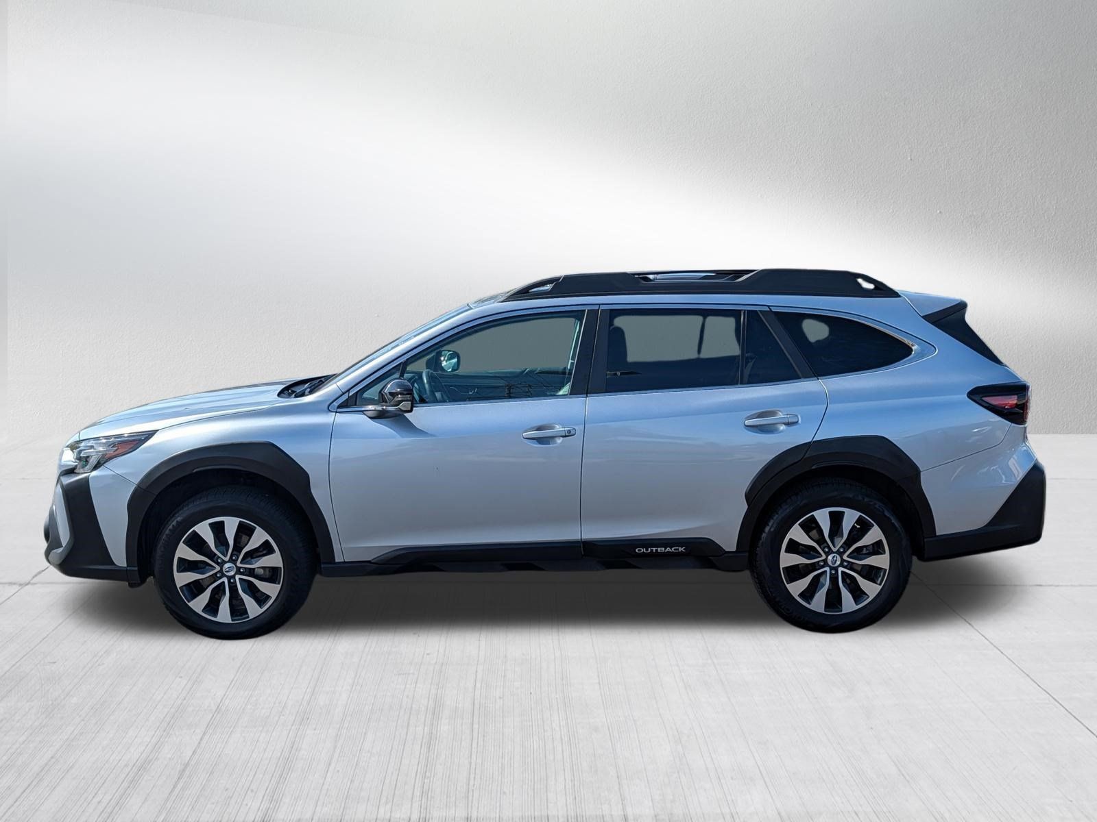 Certified 2024 Subaru Outback Limited AWD/4WD image 4