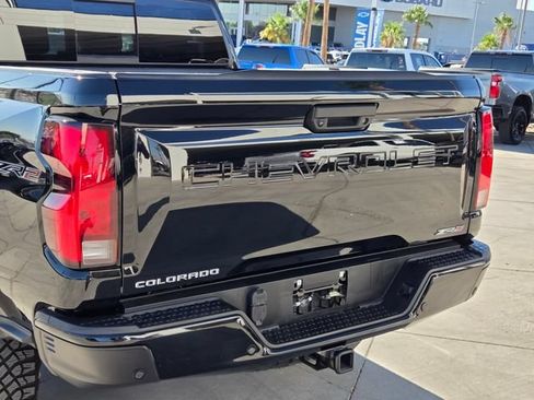 Certified 2023 Chevrolet Colorado ZR2 w/ ZR2 Convenience Package III AWD/4WD image 5