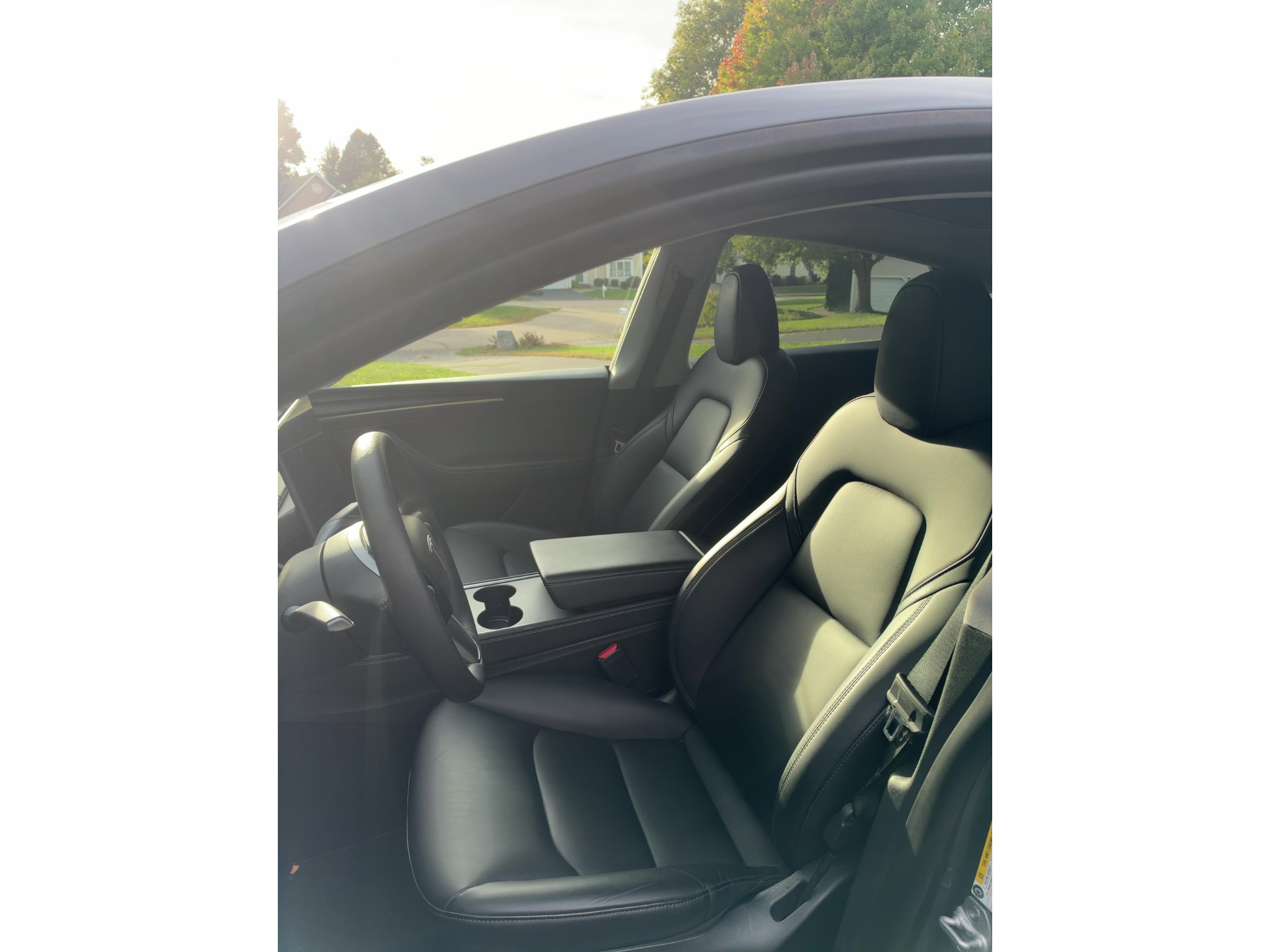 Used 2023 Tesla Model Y Long Range AWD/4WD image 2