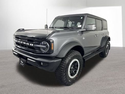 Used 2023 Ford Bronco Outer Banks w/ Sasquatch Package AWD/4WD image 23