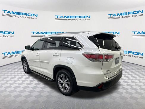 Used 2014 Toyota Highlander XLE image 3