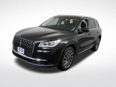Used 2023 Lincoln Corsair Reserve w/ Towing Package AWD/4WD image 8