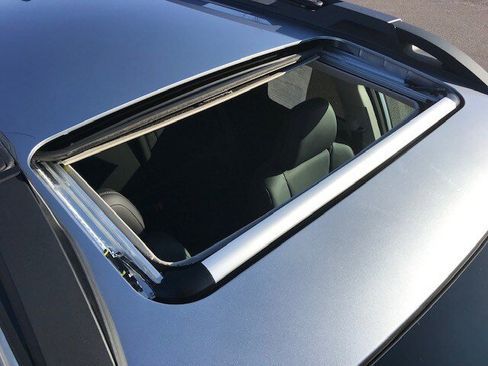 Used 2025 Subaru Outback Limited w/ Popular Package #2 image 9