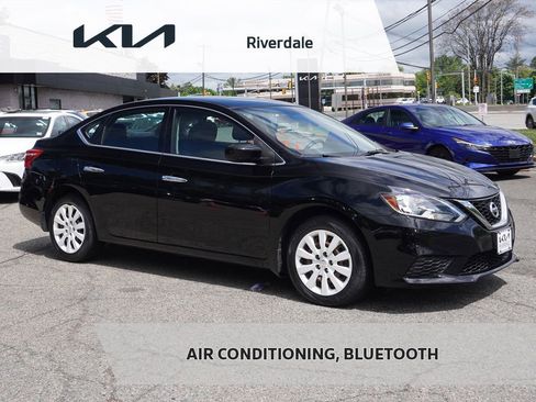 Used 2017 Nissan Sentra S FWD image 1
