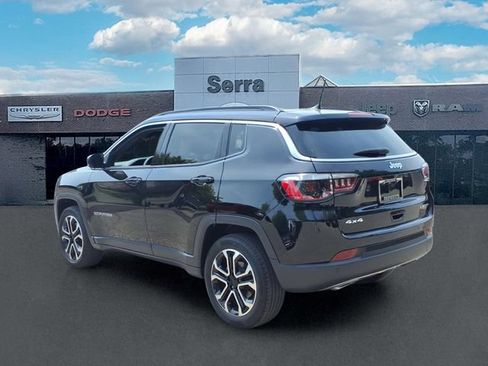 Used 2023 Jeep Compass Limited AWD/4WD image 5