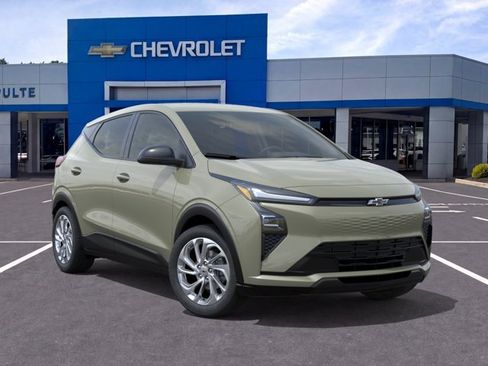 New 2027 Chevrolet Bolt LT FWD image 7