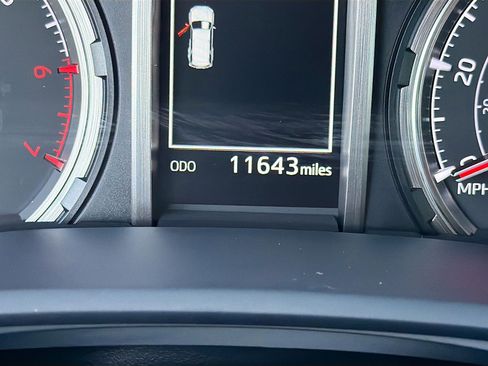 Used 2024 Toyota 4Runner TRD Off-Road Premium w/ Moonroof Package image 39