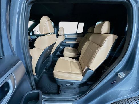 New 2026 Hyundai Santa Fe Calligraphy FWD image 17