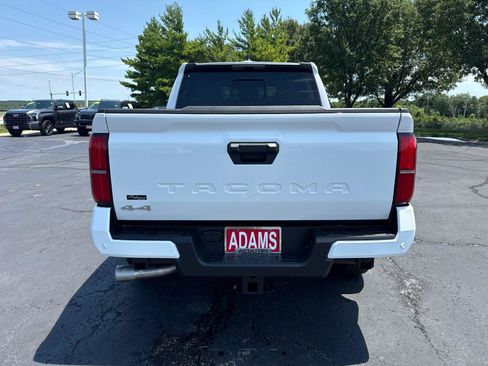 Used 2026 Toyota Tacoma SR5 AWD/4WD image 7