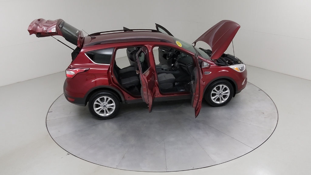 Certified 2018 Ford Escape SE FWD image 45
