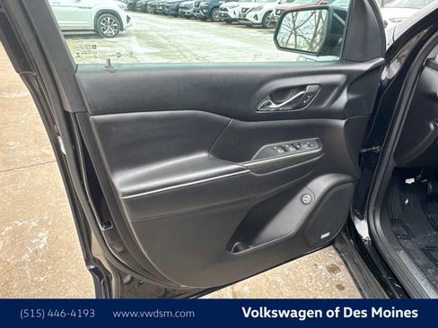 Used 2018 GMC Acadia SLT image 21