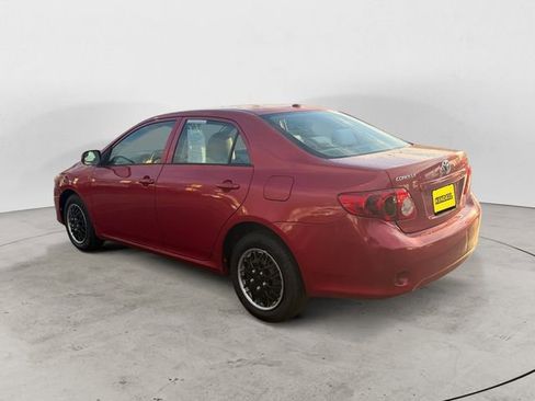 Used 2010 Toyota Corolla LE image 2