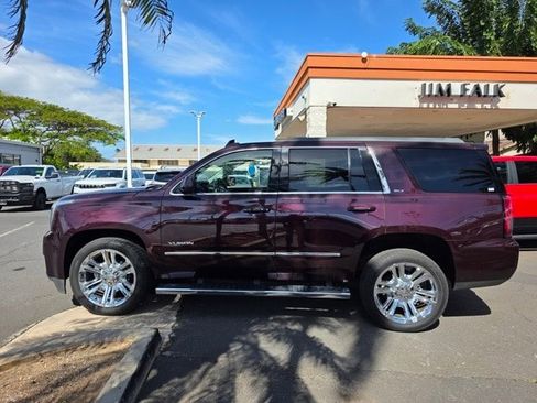Used 2017 GMC Yukon SLT w/ Premium Edition image 2