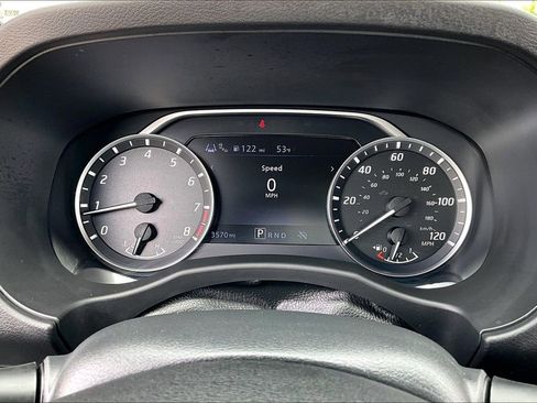 Used 2025 Nissan Frontier SV RWD image 21