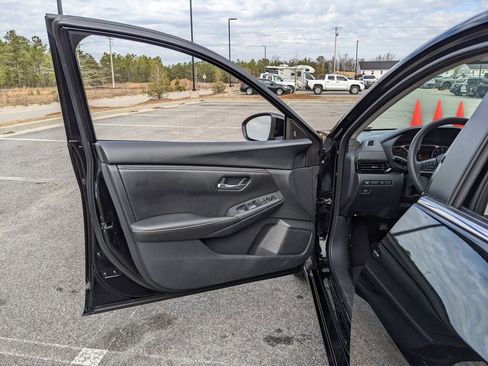 Used 2024 Nissan Sentra SV image 49