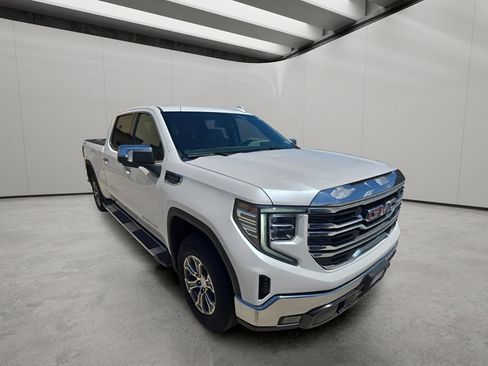Used 2022 GMC Sierra 1500 SLT w/ SLT Convenience Package AWD/4WD image 7