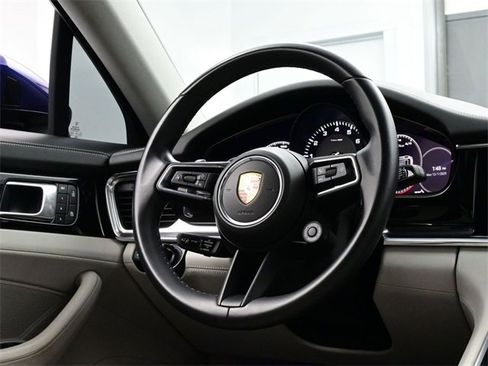Used 2023 Porsche Panamera 4S w/ Premium Package image 20