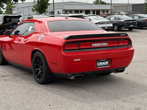 Used 2010 Dodge Challenger SRT8 RWD image 5
