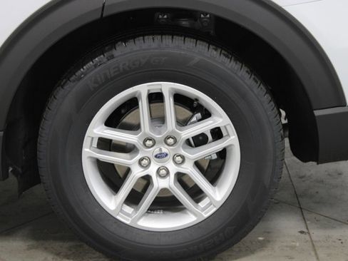 New 2026 Ford Explorer Active image 17