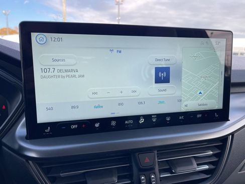 New 2026 Ford Escape SE image 8