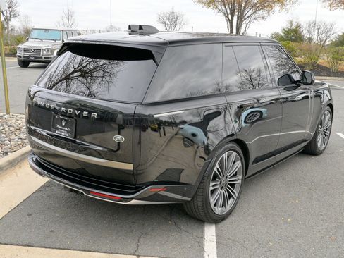 Used 2023 Land Rover Range Rover SE image 5