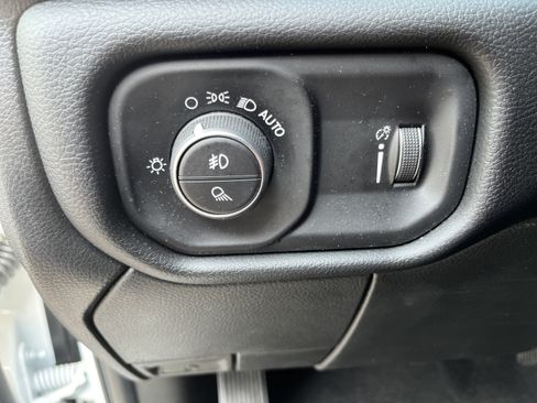 Used 2026 RAM 2500 Big Horn AWD/4WD image 16