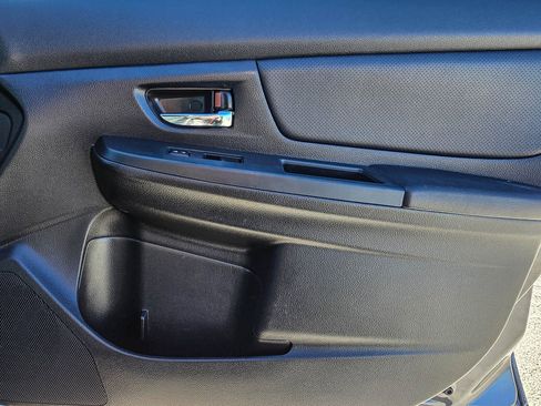 Used 2014 Subaru Crosstrek 2.0i Limited image 31