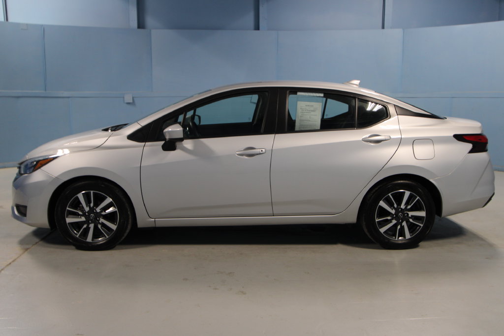 Used 2025 Nissan Versa SV FWD image 27