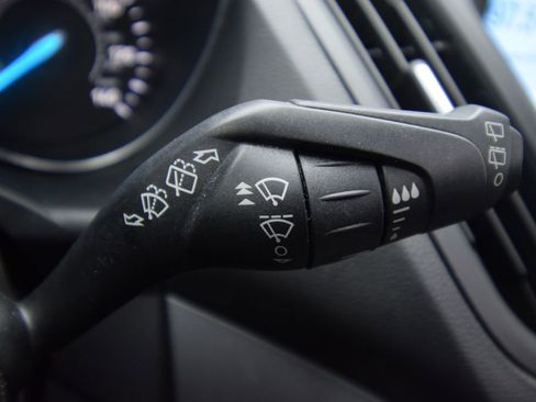 Used 2019 Ford Escape SEL image 34