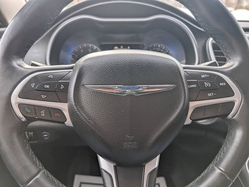 Used 2015 Chrysler 200 Limited w/ Convenience Group image 19