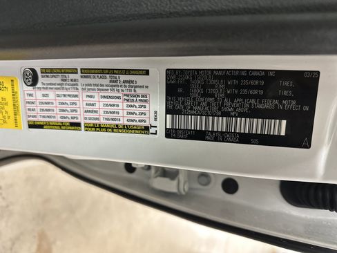 Used 2025 Lexus RX 350 Premium w/ Accessory Package AWD/4WD image 35