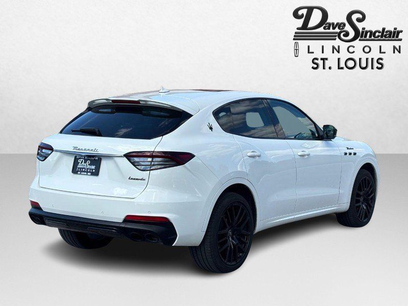 Used 2022 Maserati Levante Modena AWD/4WD image 3