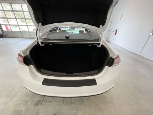 Used 2021 Chevrolet Malibu LT FWD image 23